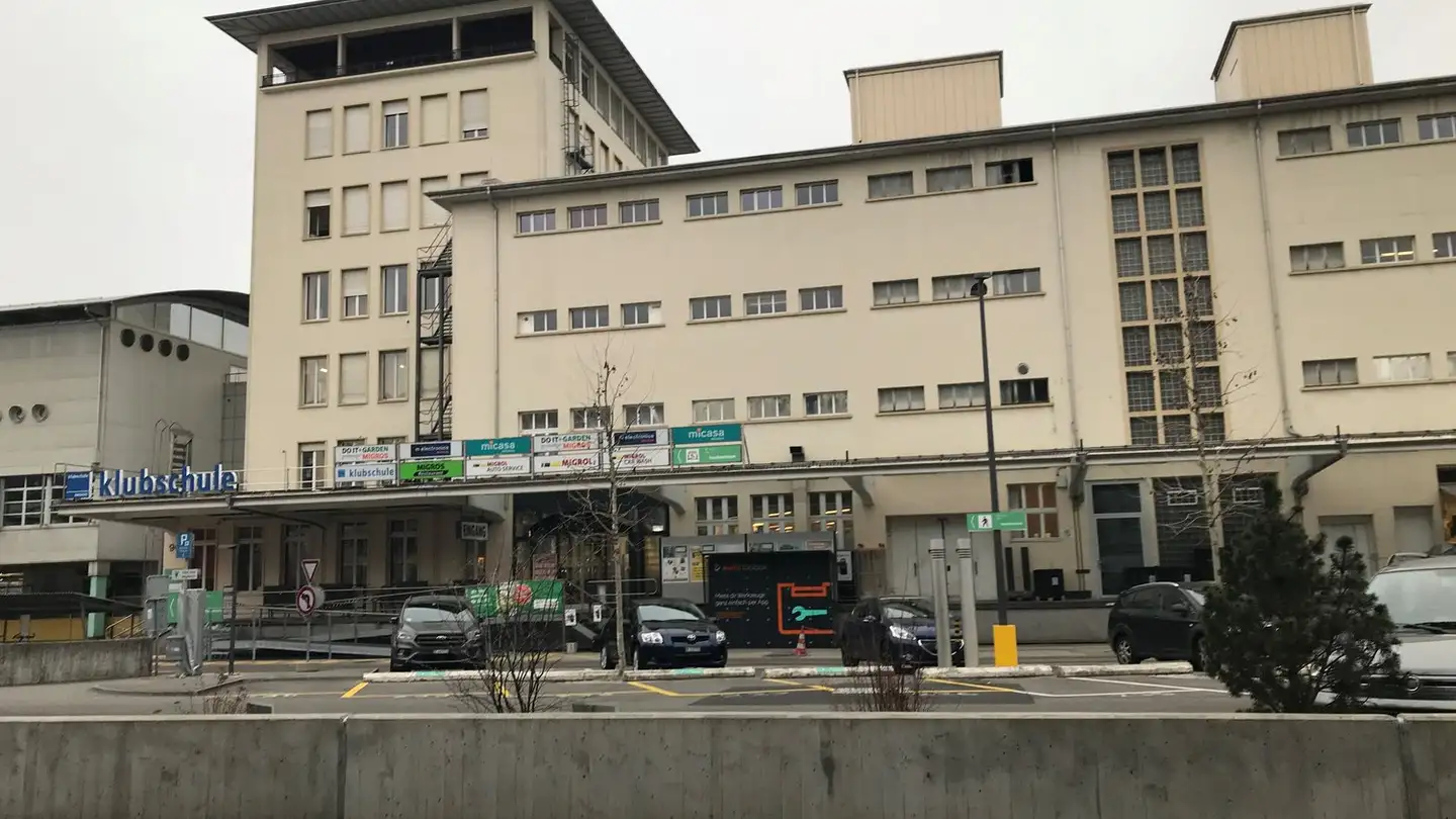 Commercial à louer - Wankdorffeldstrasse 90, 3014 Bern