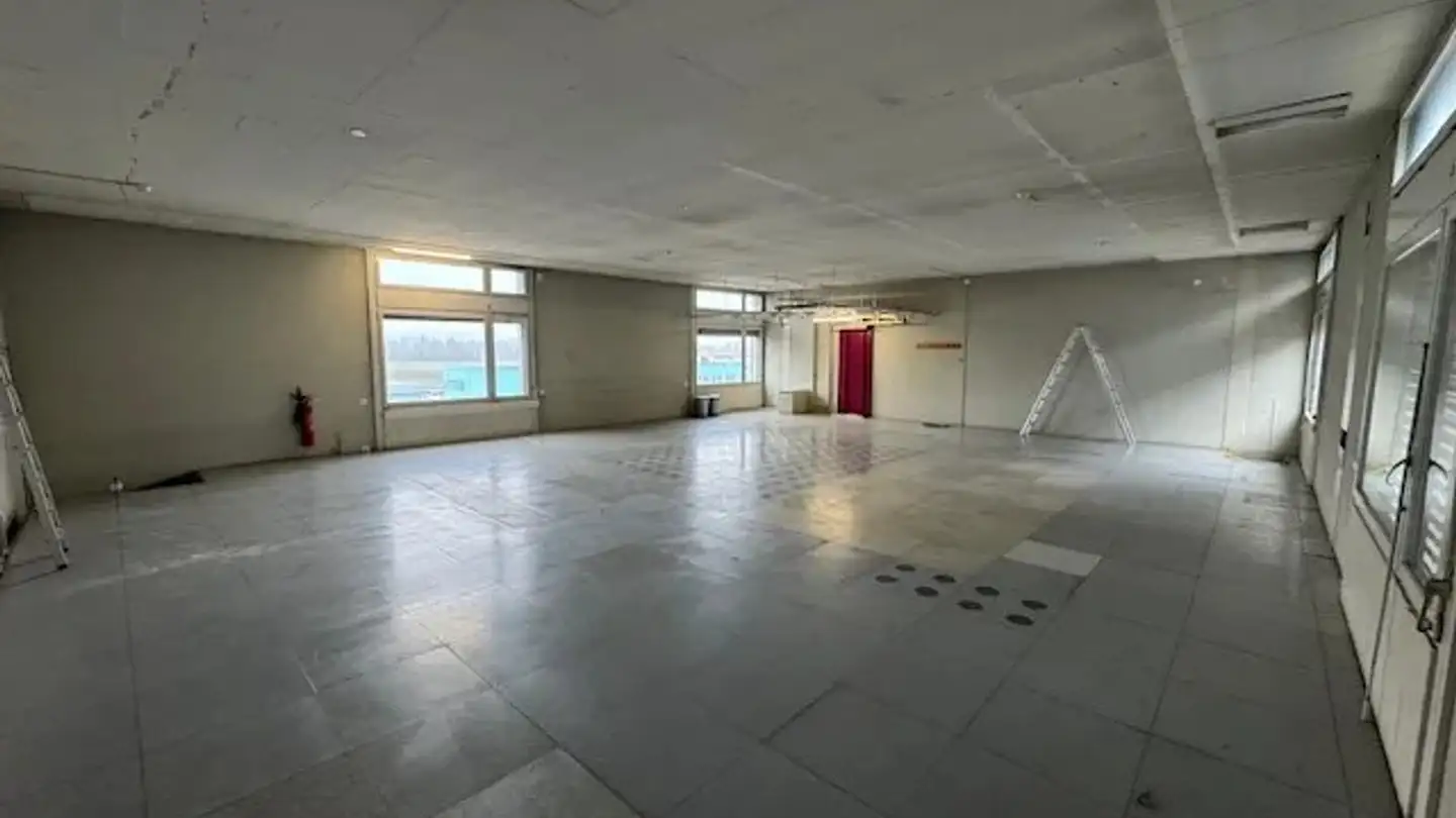 Immeuble mixte à louer - Alte Bernstrasse 127, 3613 Steffisburg