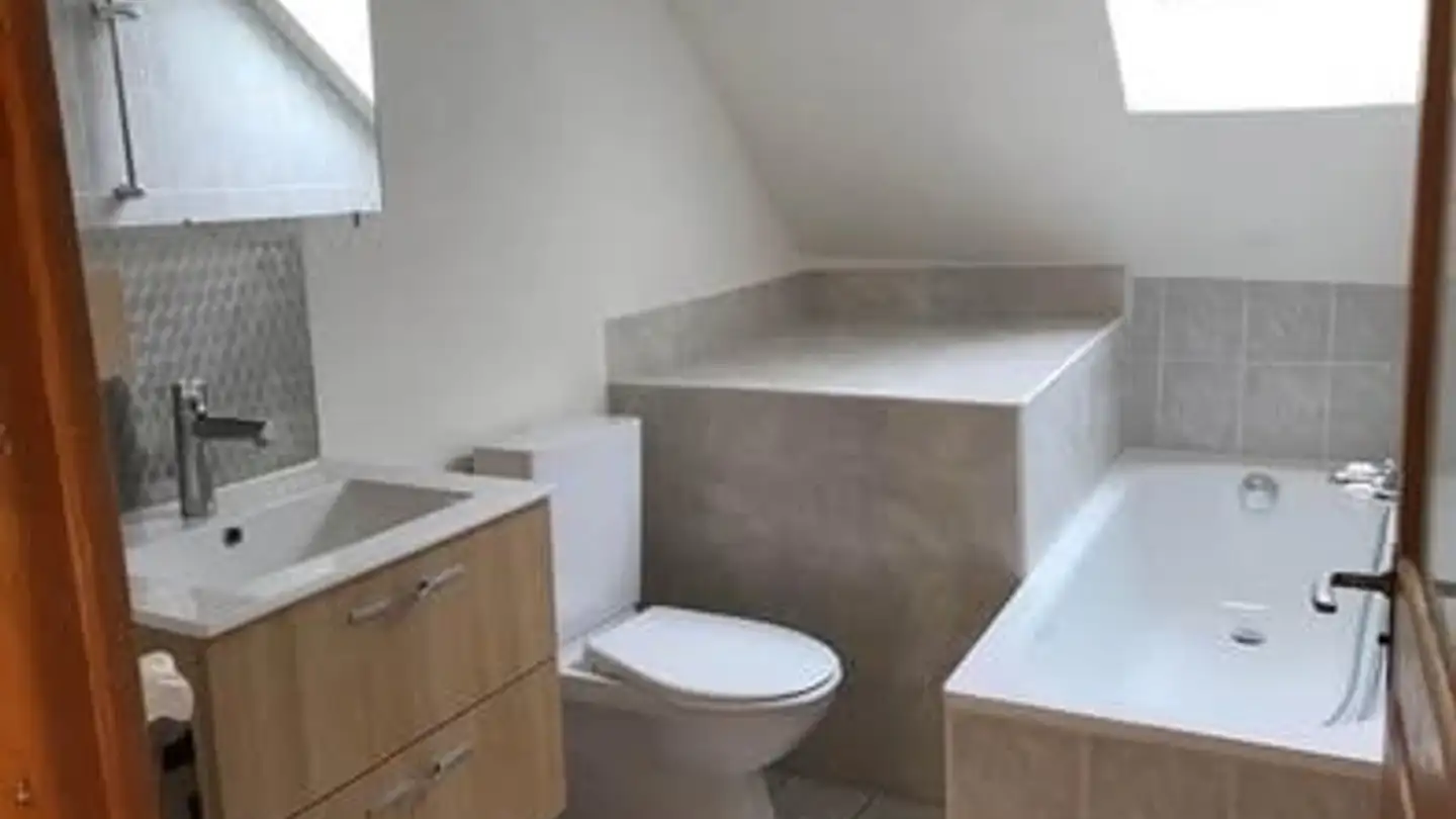 Appartement à louer - Le Prévoux, 2400 Le Prévoux