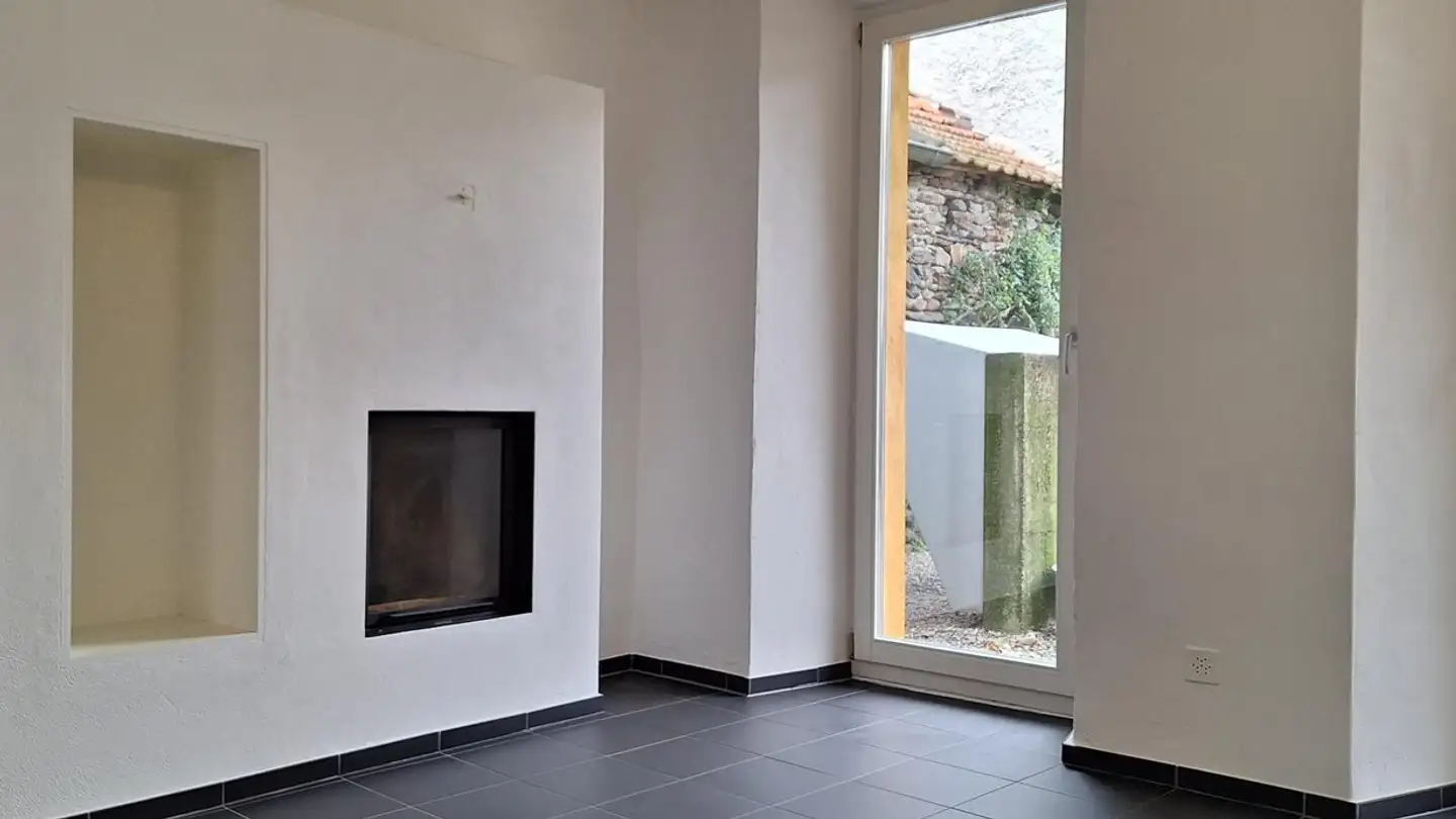 Casa singola in affitto - Via In Paes 42, 6572 Quartino - Photo 3