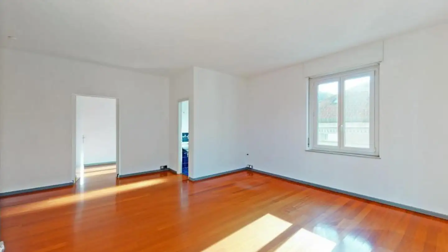 Commercial for rent - Viale Stazione 30, 6500 Bellinzona - Photo 2