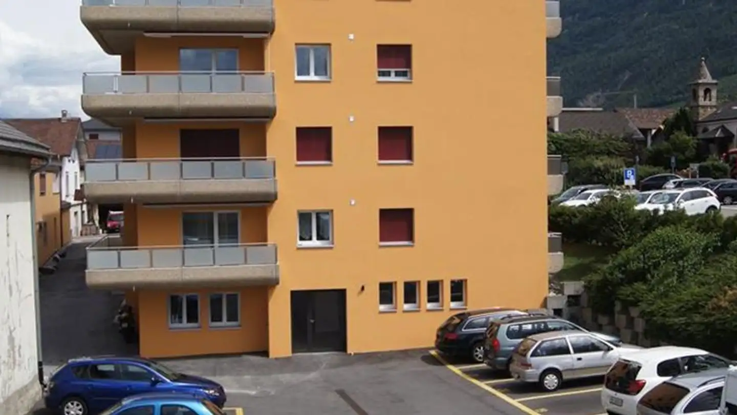 Outdoor parking space for rent - Route du Village 4, 1907 Saxon