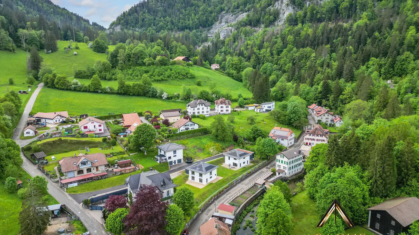 Villa for sale - Quartier Du Soleil 13, 2123 St-Sulpice NE