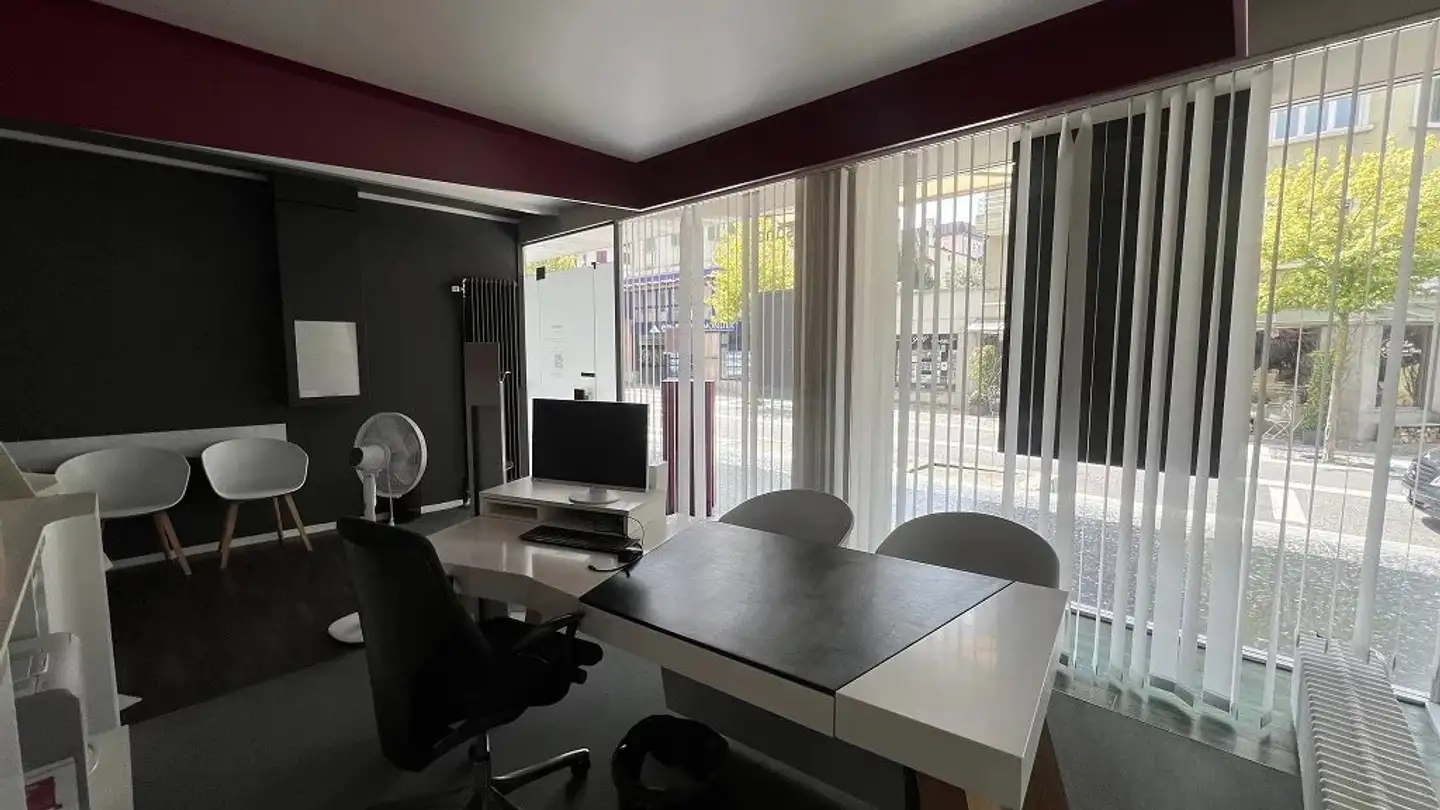 Office space for rent - Avenue Du Crochetan 2, 1870 Monthey - Photo 2