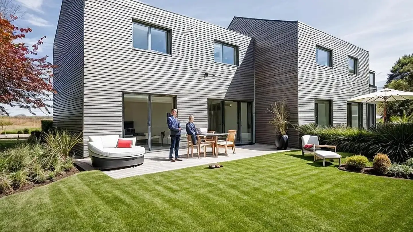 Stepped house for sale - 2915 Bure