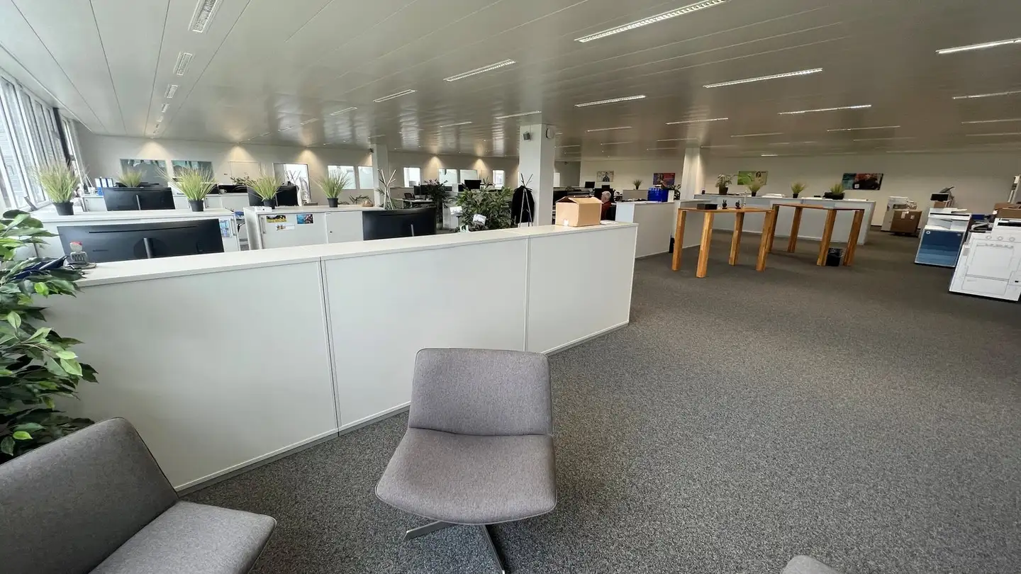 Commerciale in affitto - Industriestrasse 12, 3661 Uetendorf - Photo 2