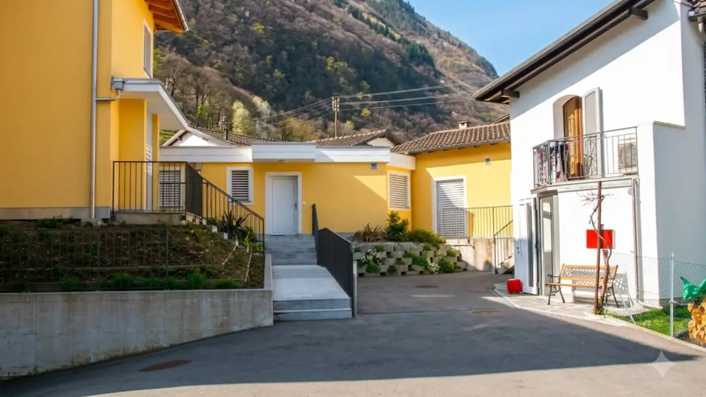 Apartment for rent - Via Alla Chiesa 22, 6572 Quartino - Photo 3