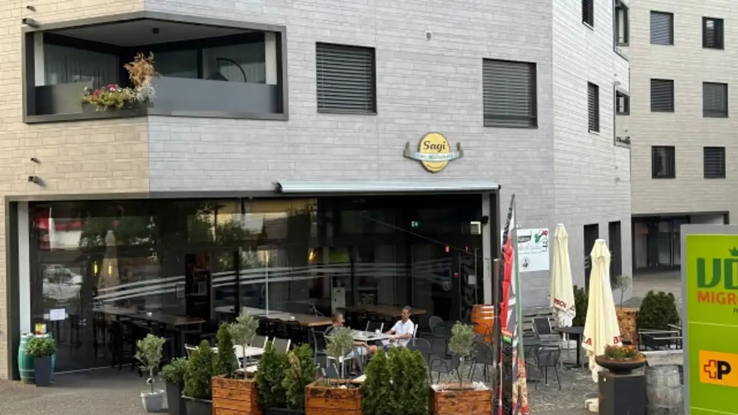 Restaurant for rent - 6233 Büron