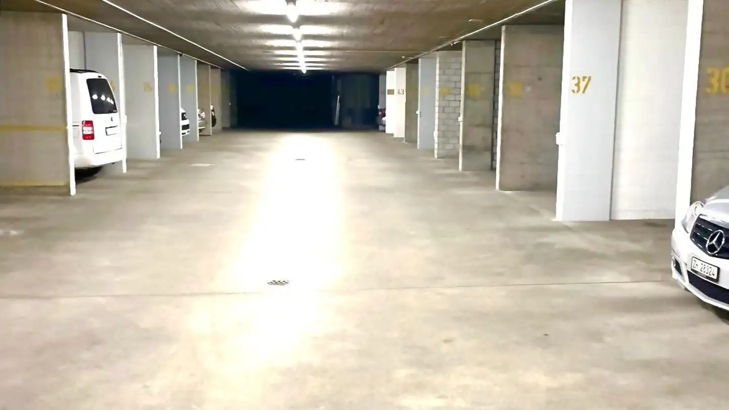 Place de parking souterraine à louer - Buchholzstrasse 58, 8053 Zürich - Photo 2