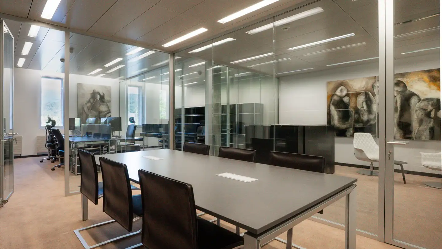 Office space for rent - 6928 Manno