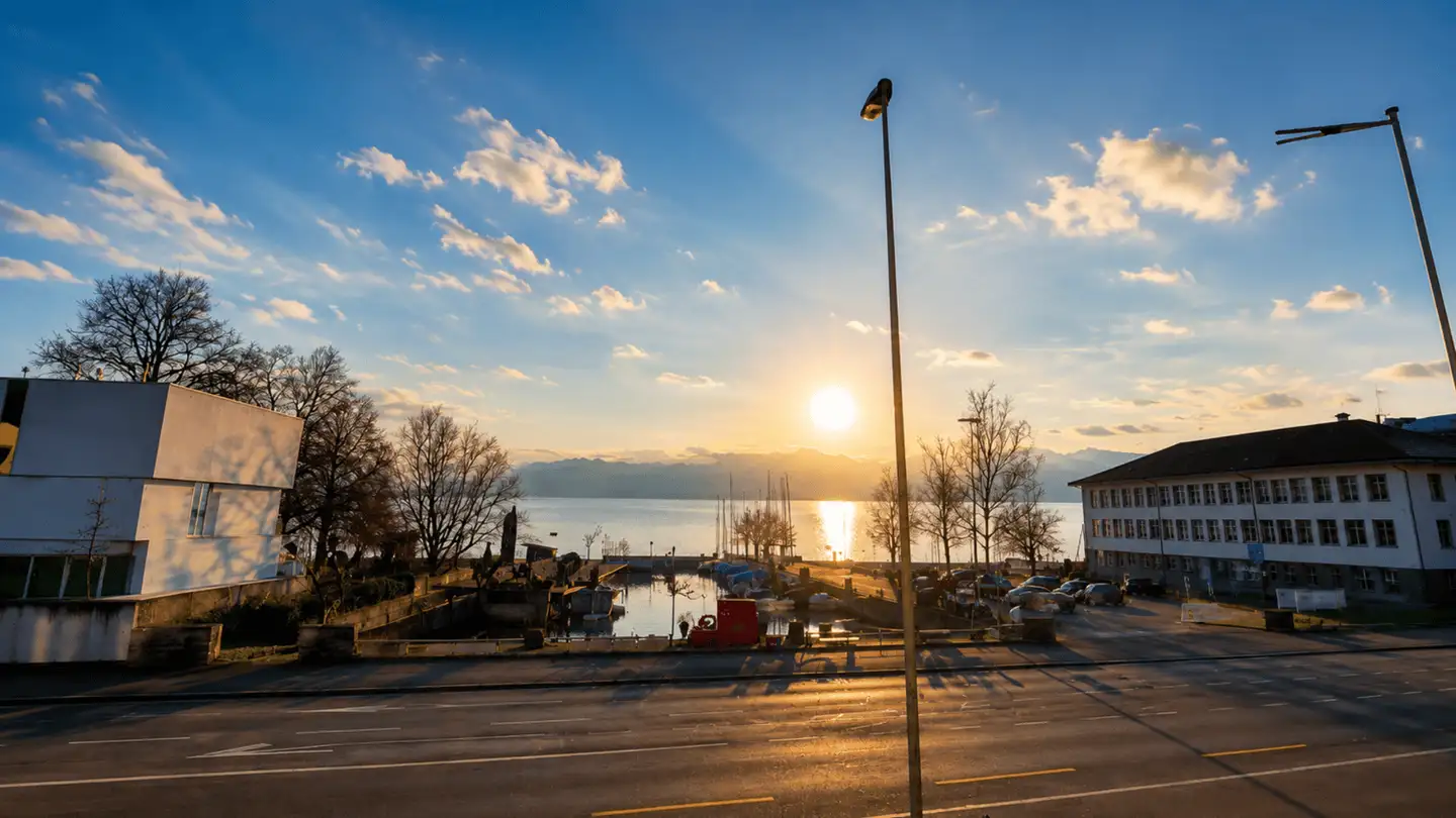 Dachgeschosswohnung mieten - Seestrasse 123, 8707 Uetikon am See