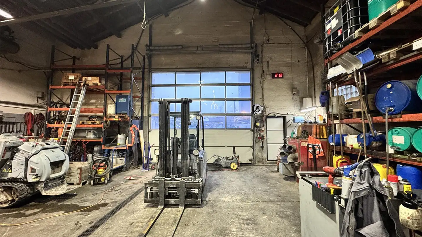 Commercial à louer - Liechtenenstrasse 12a, 3860 Meiringen