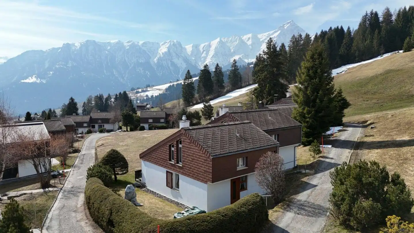 Single house for sale - Lescha Sut 32, 7423 Sarn