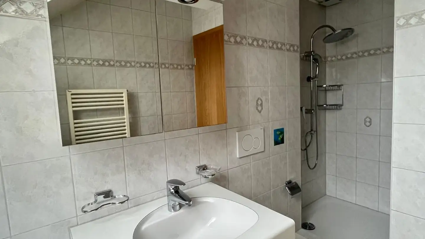 Dachgeschosswohnung mieten - Laufenstrasse 41, 4246 Wahlen b. Laufen - Foto 2