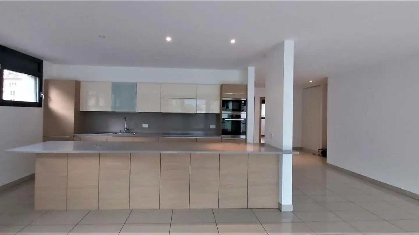 Apartment for rent - Via Franco Zorzi, 6900 Paradiso - Photo 2