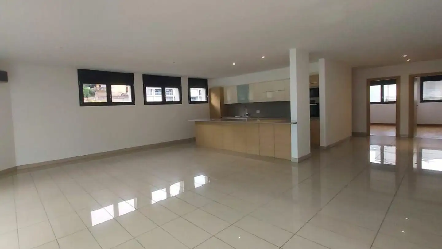 Apartment for rent - Via Franco Zorzi, 6900 Paradiso - Photo 3