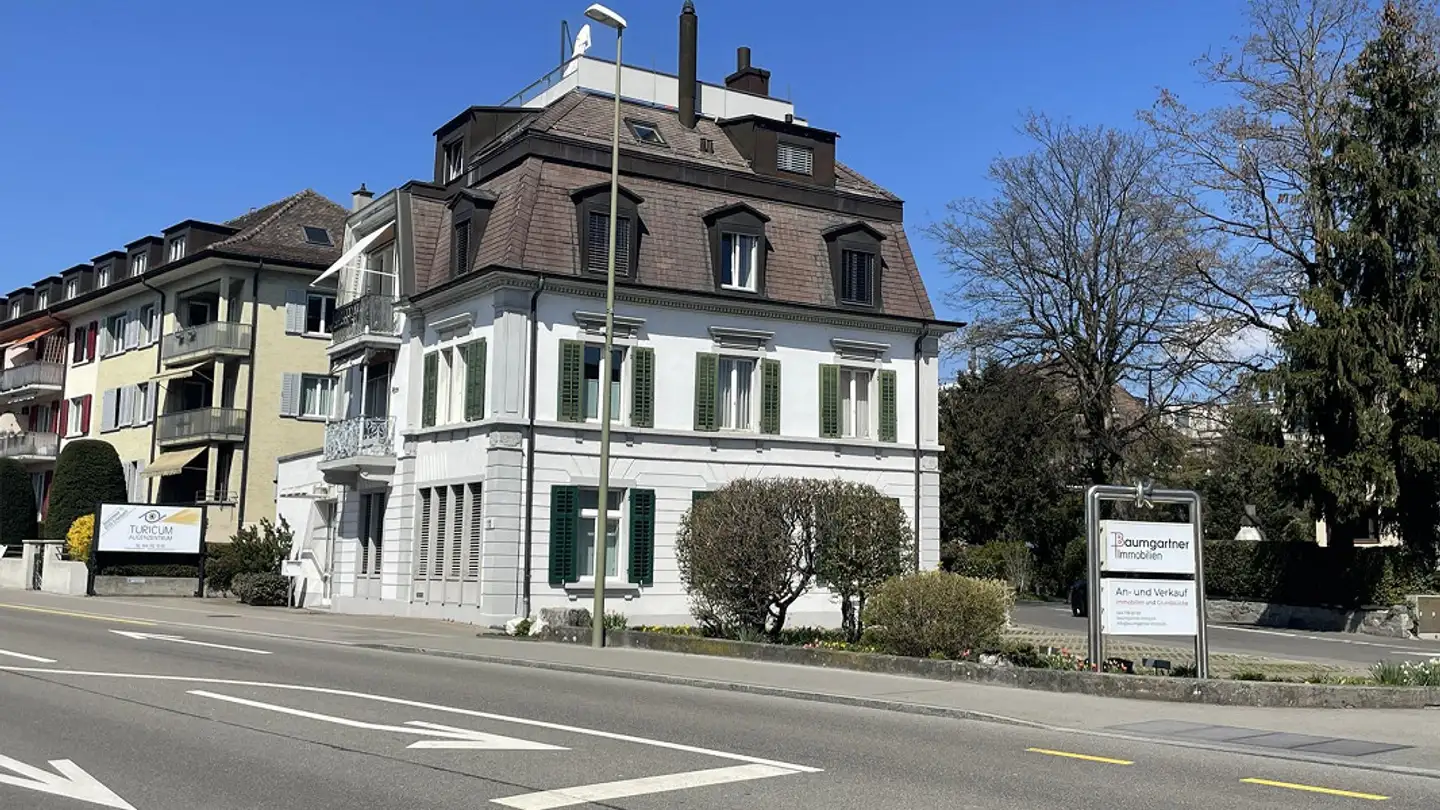 Office space for rent - Seestrasse 11, 8703 Erlenbach ZH
