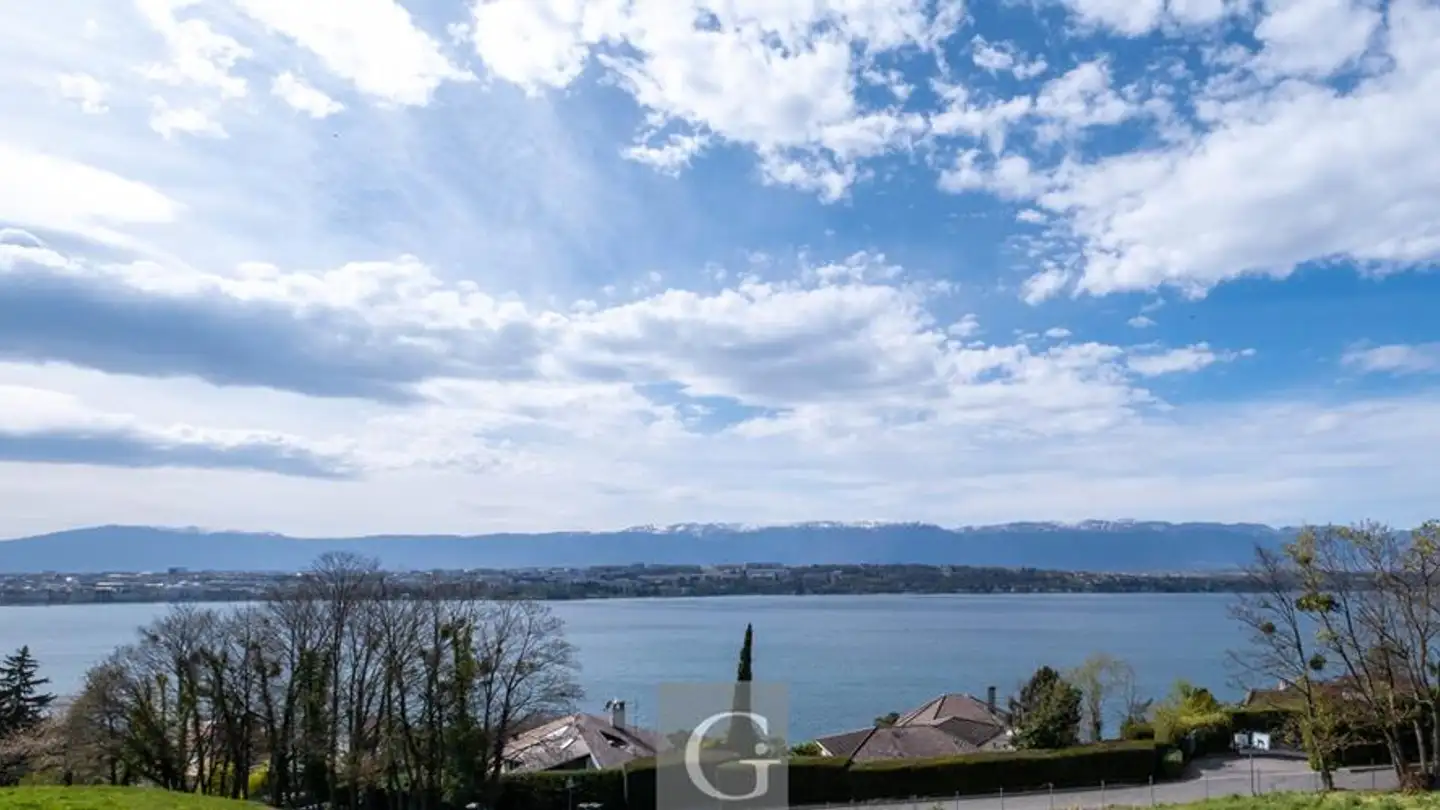 Constructible plot for sale - 1223 Cologny