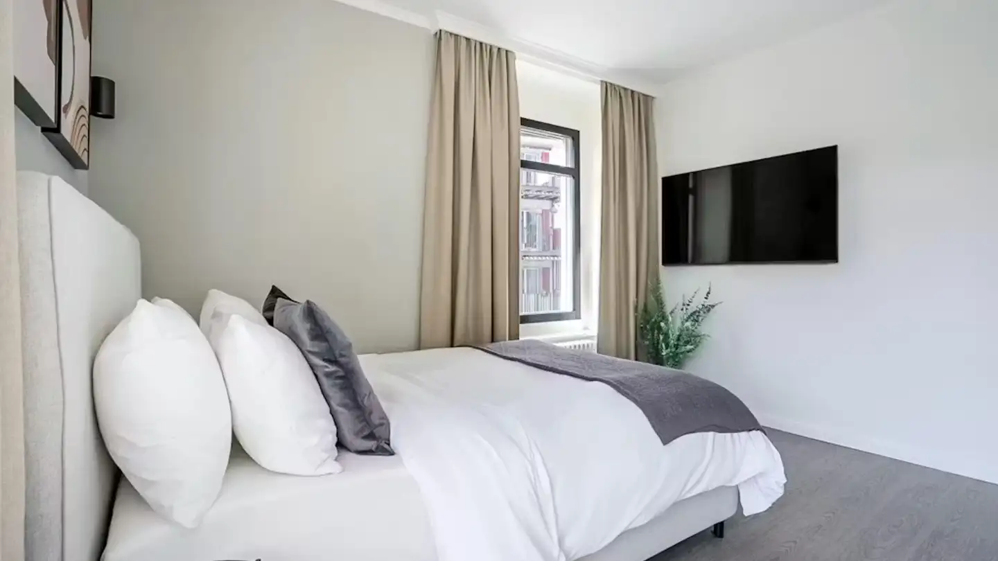 Wohnung mieten - Badenerstrasse, 8004 Zürich - Foto 2