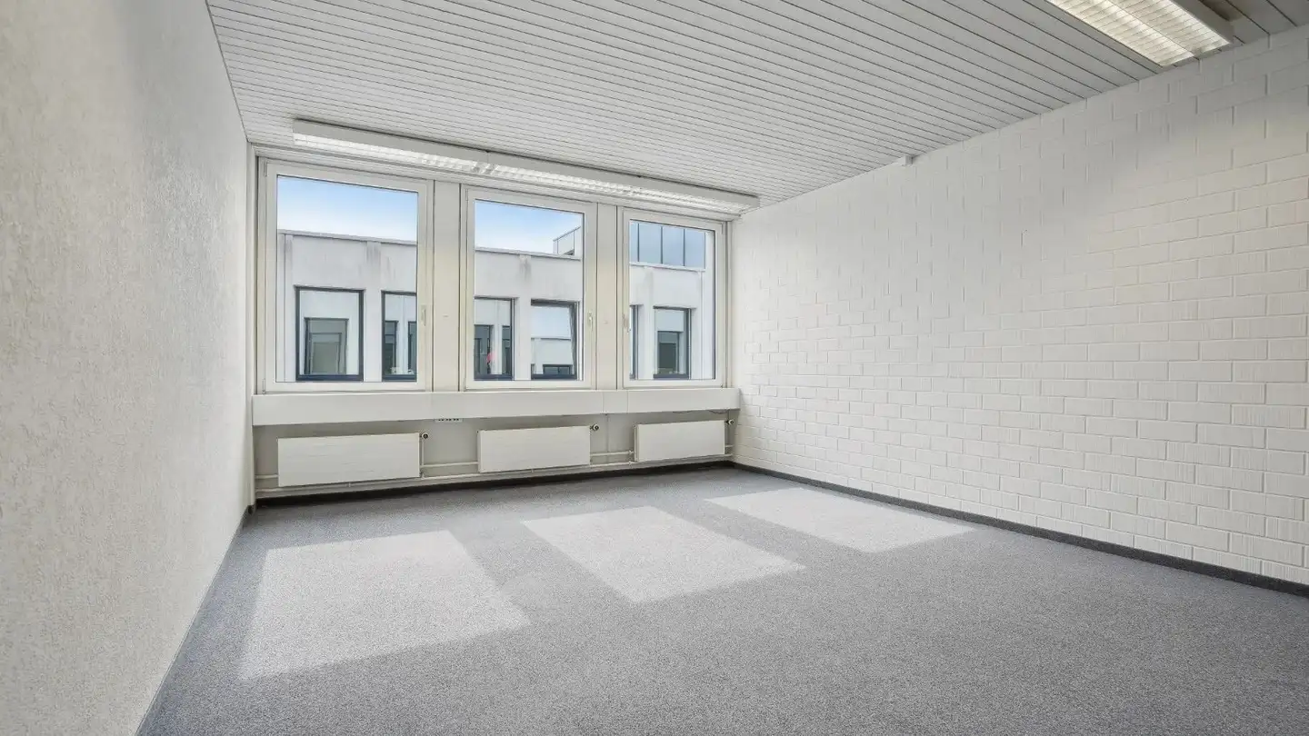 Spazio ufficio in affitto - Grindelstrasse 6, 8303 Bassersdorf - Photo 2