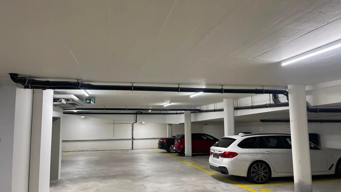 Place de parking souterraine à louer - Bodenfeldstrasse 2a, 5643 Sins