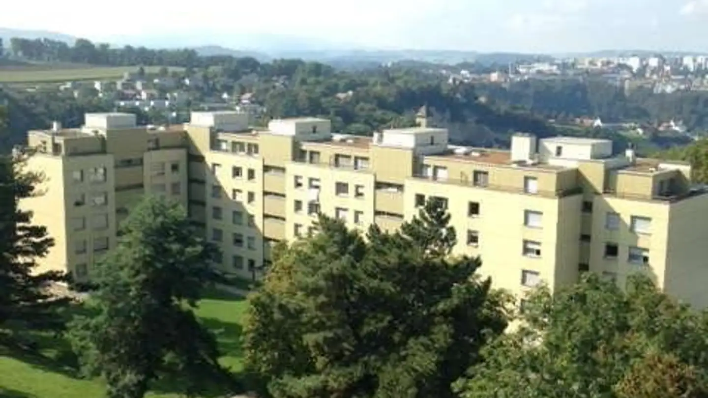 Place de parking extérieure à louer - Route Joseph-Chaley 37, 1700 Fribourg