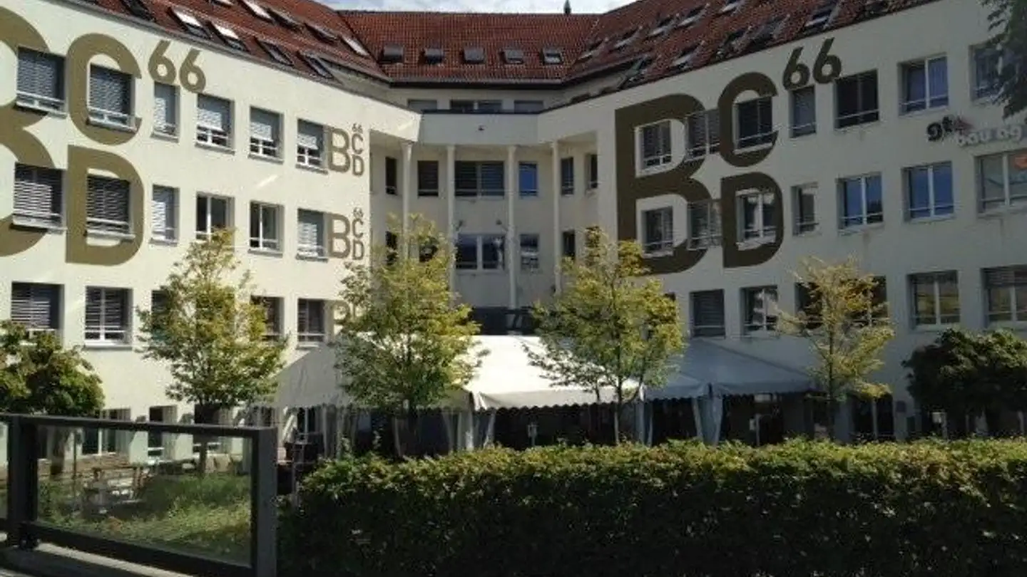 Place de parking souterraine à louer - Neugutstrasse 66, 8600 Dübendorf
