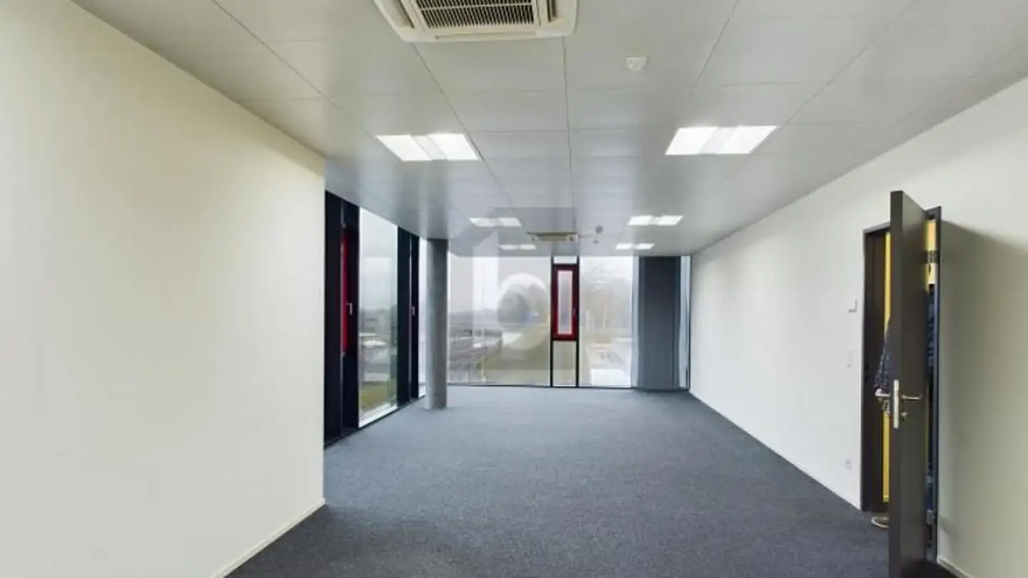 Office space for rent - 7013 Domat/Ems - Photo 2