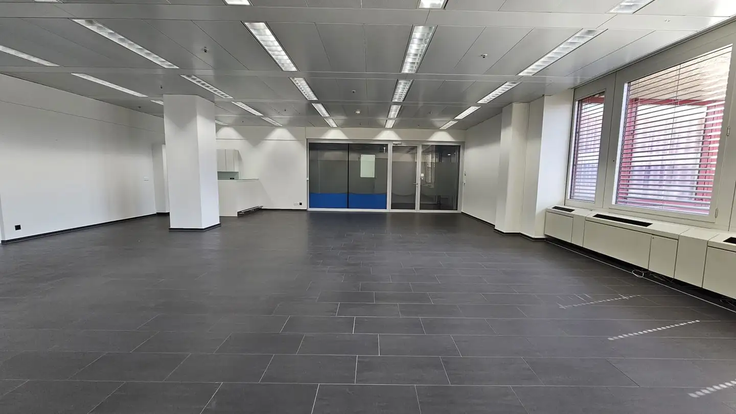 Commercial for rent - Thurgauerstrasse 117, 8152 Glattpark (Opfikon) - Photo 2