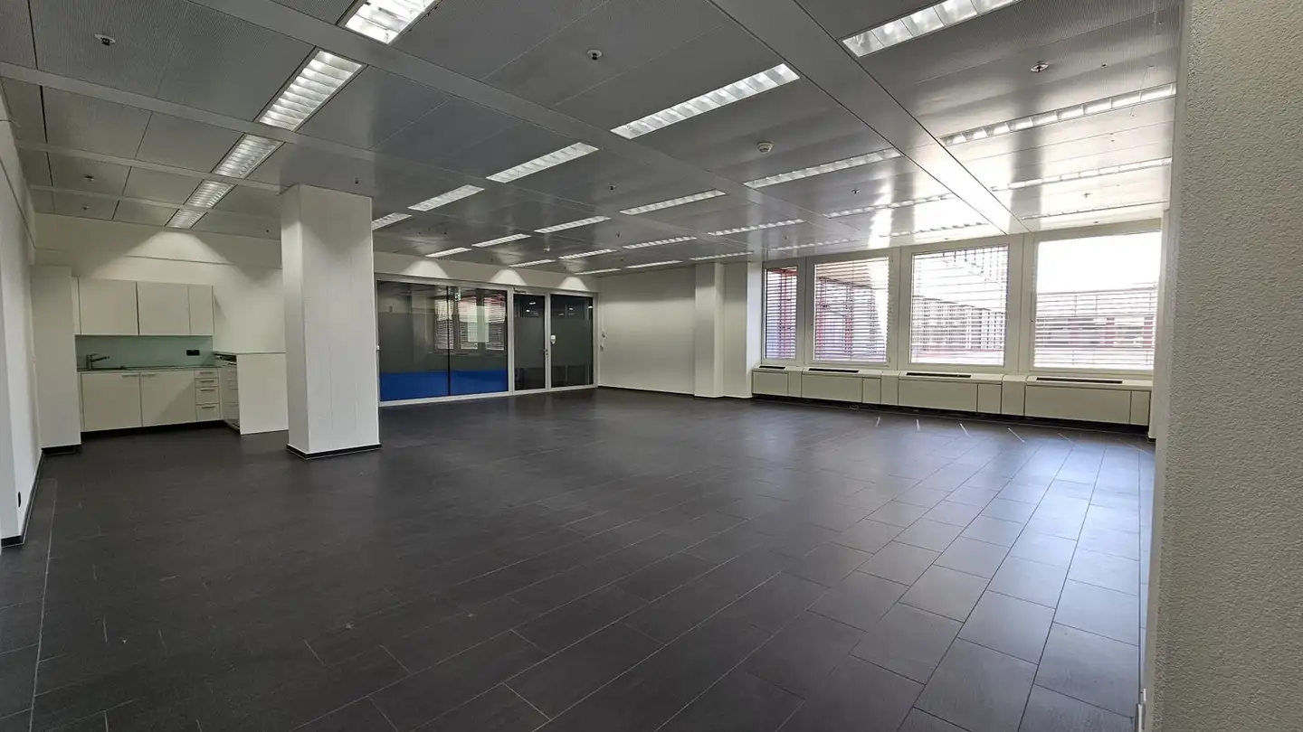 Commercial for rent - Thurgauerstrasse 117, 8152 Glattpark (Opfikon) - Photo 3