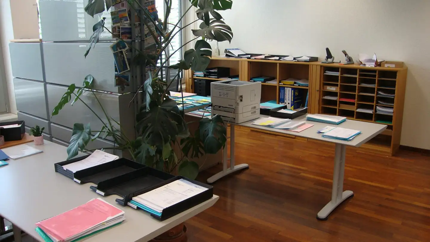 Office space for rent - Neuheimstrasse 36, 8853 Lachen SZ