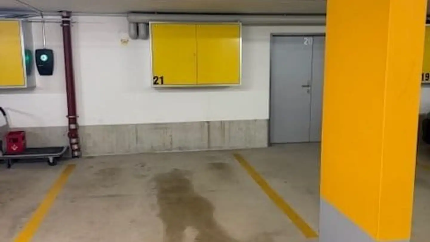 Place de parking souterraine à louer - Luzernerstrasse 48, 6330 Cham