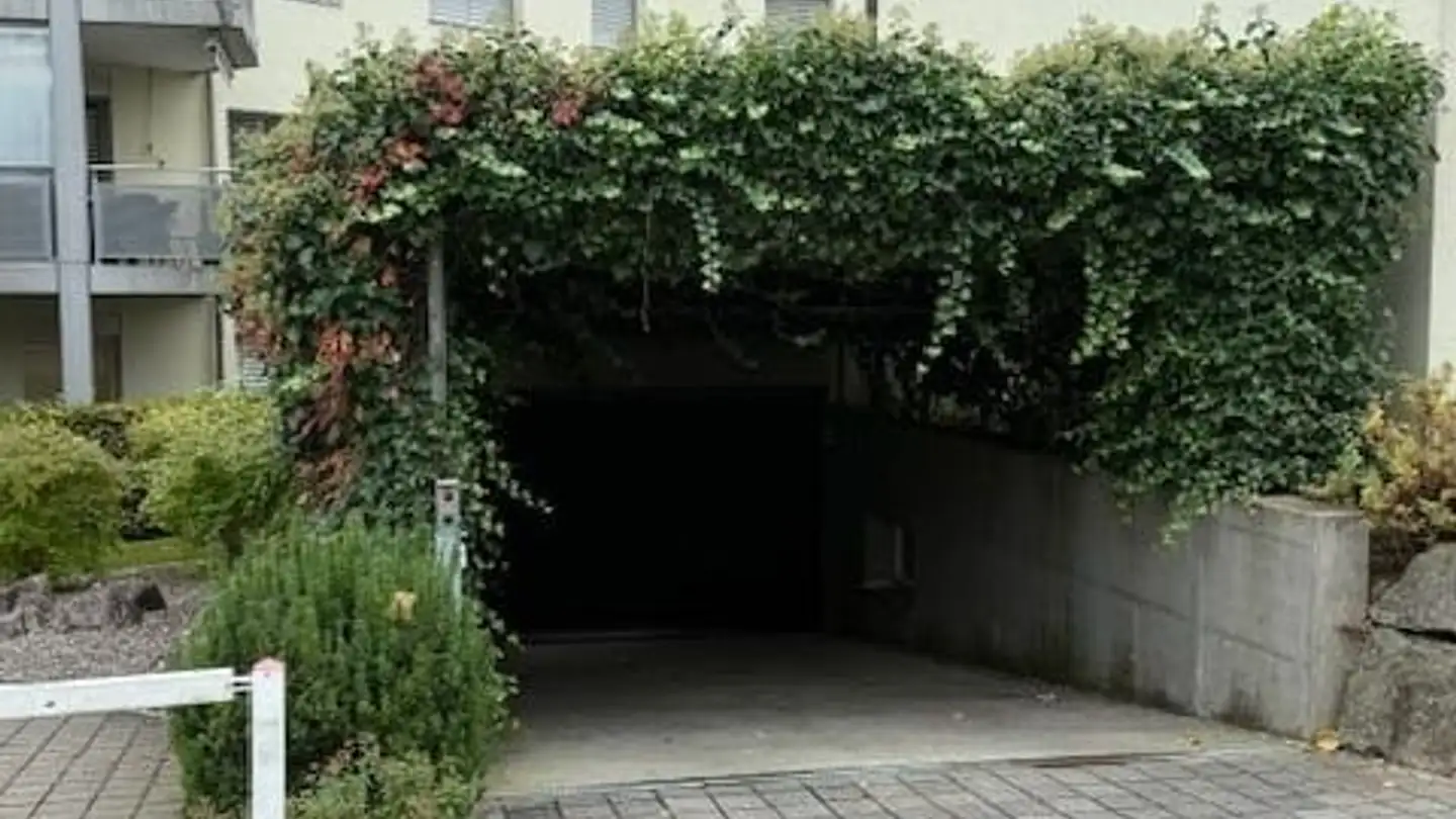 Parcheggio sotterraneo in affitto - Luzernerstrasse 48, 6330 Cham - Photo 2