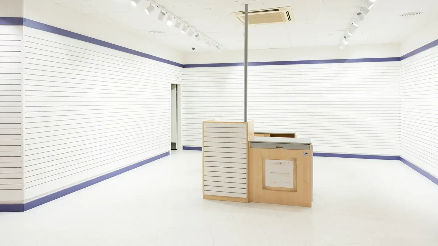 Einkaufszentrum mieten - Via Cantonale, 6916 Grancia
