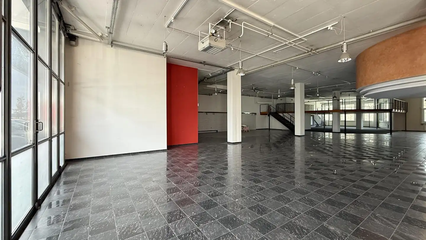Commercial à louer - Kasernenstrasse 4b, 8184 Bachenbülach - Photo 4