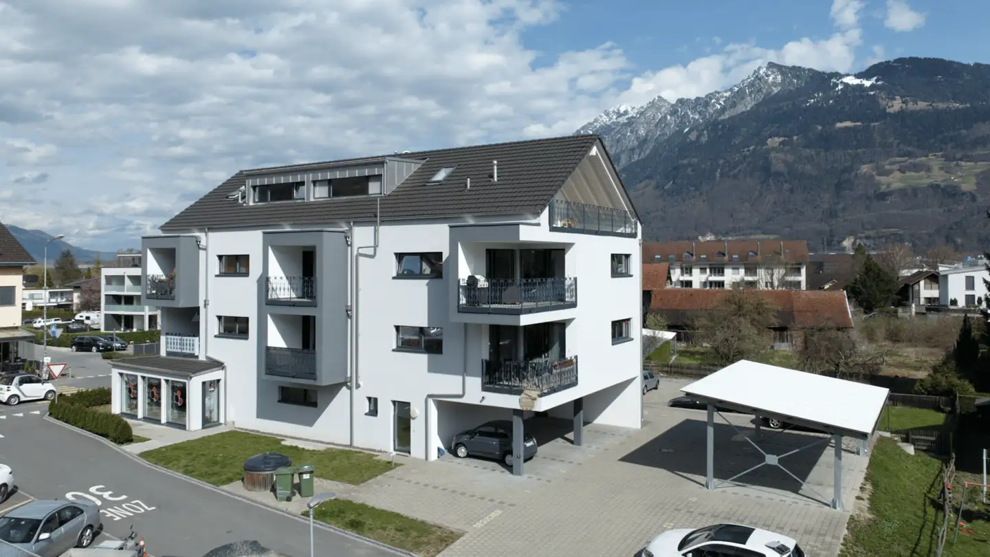 Covered parking space for rent - Bahnhofstrasse 61, 9475 Sevelen