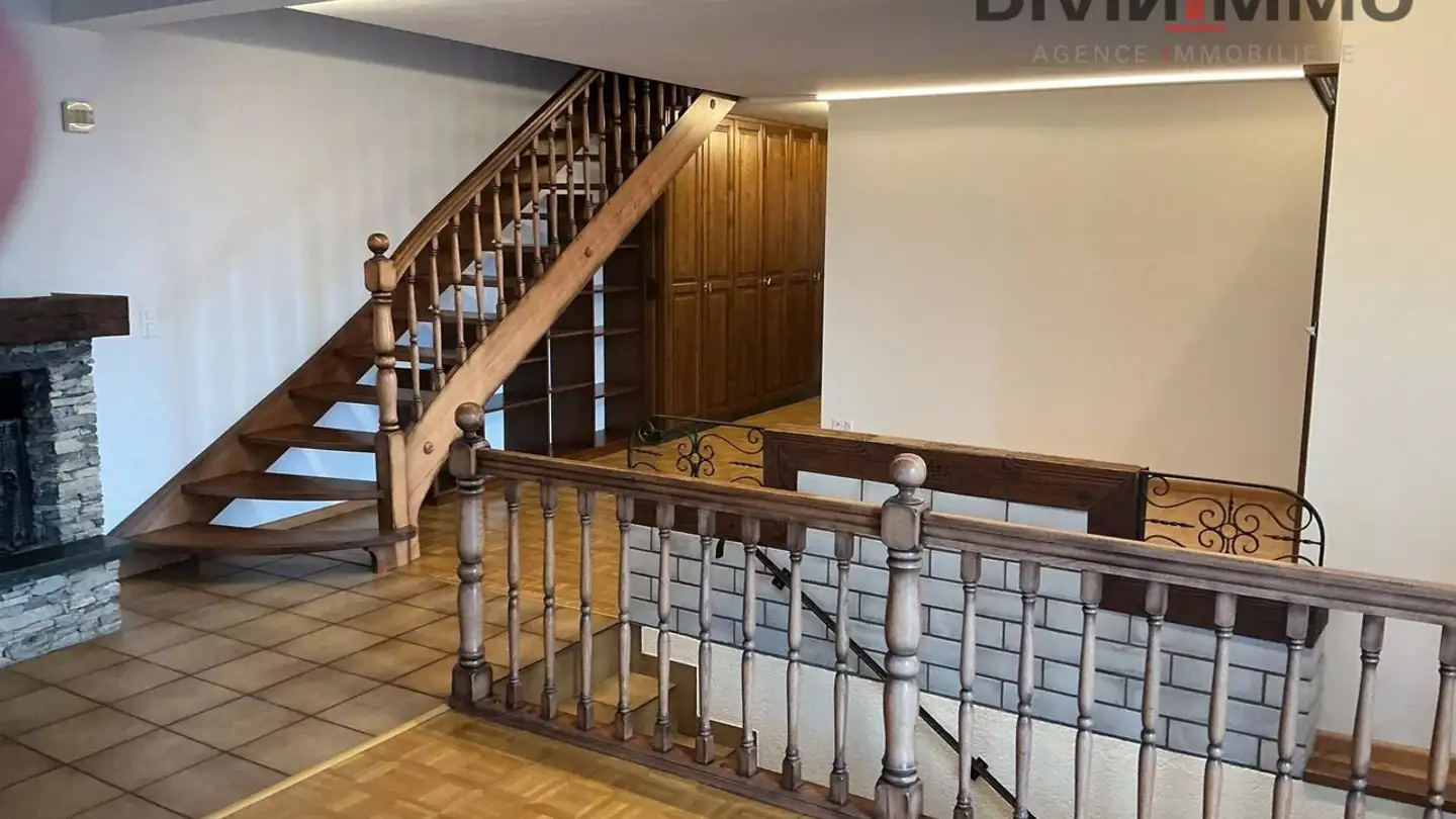 Wohnung mieten - 1976 Erde - Foto 2