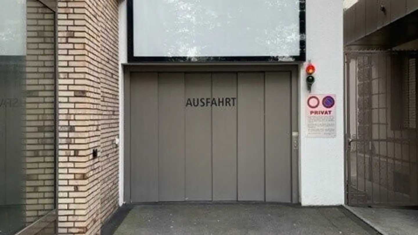 Advertising space for rent - Edisonstrasse 11, 8050 Zürich - Photo 2