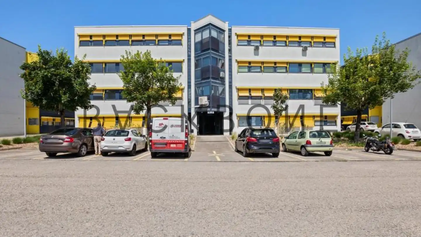 Workshop for rent - Route Des Avouillons 14, 1196 Gland