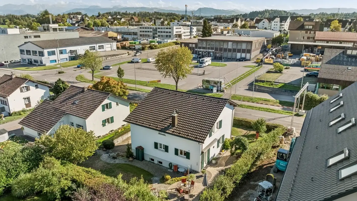 Einfamilienhaus kaufen - Esslingerstrasse 34, 8627 Grüningen - Foto 2