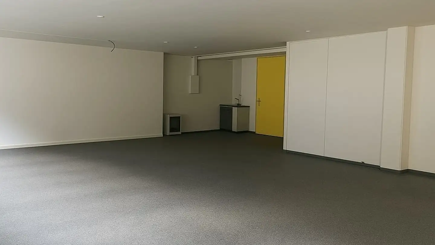 Gewerbe mieten - Bruggacherstrasse 24, 8117 Fällanden
