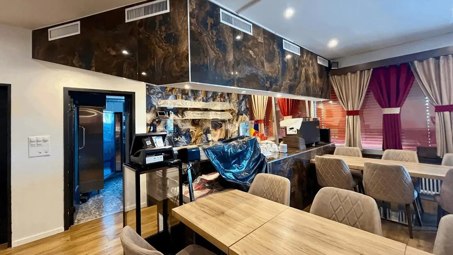 Restaurant for rent - 8406 Winterthur - Photo 2