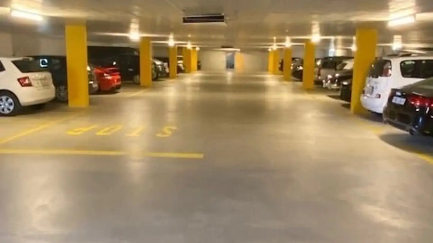 Parcheggio sotterraneo in affitto - Burgweg 1, 3294 Büren an der Aare - Foto 2
