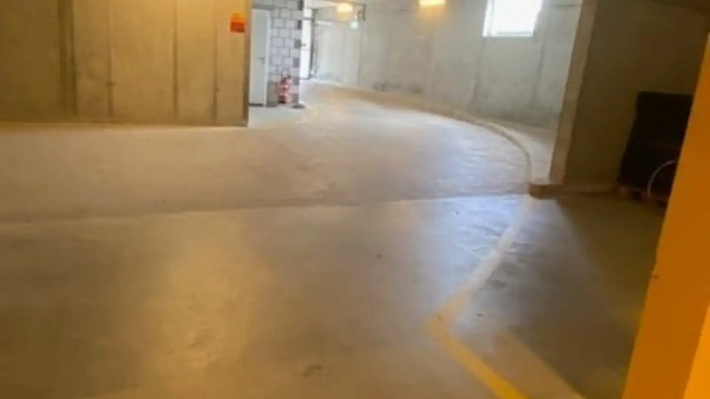 Parcheggio sotterraneo in affitto - Burgweg 1, 3294 Büren an der Aare - Foto 4