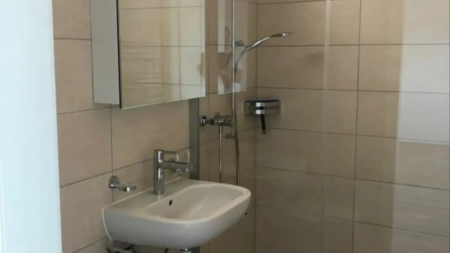 Wohnung mieten - Rue Du Vignoble 66, 2087 Cornaux NE - Foto 3