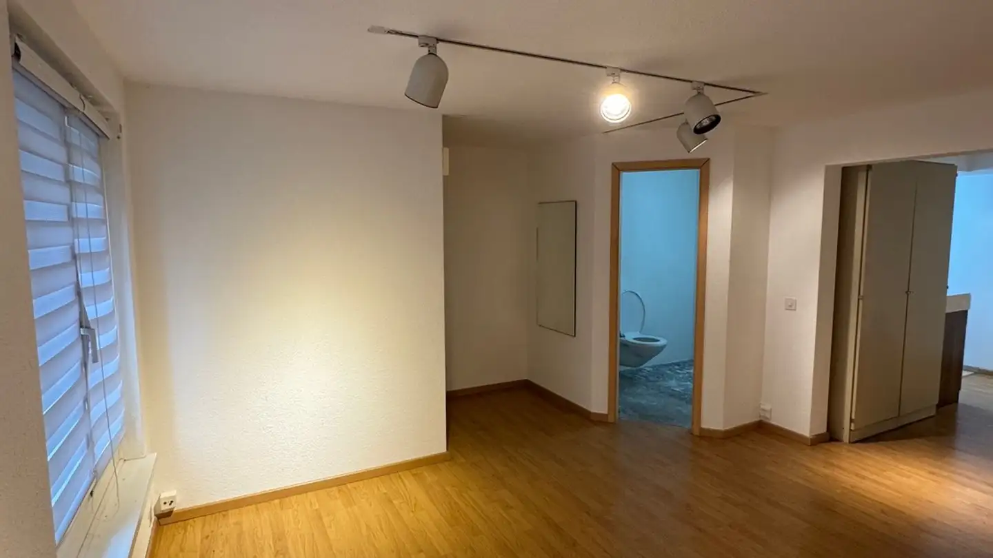 Bürofläche mieten - Etzelstrasse 1, 8635 Dürnten
