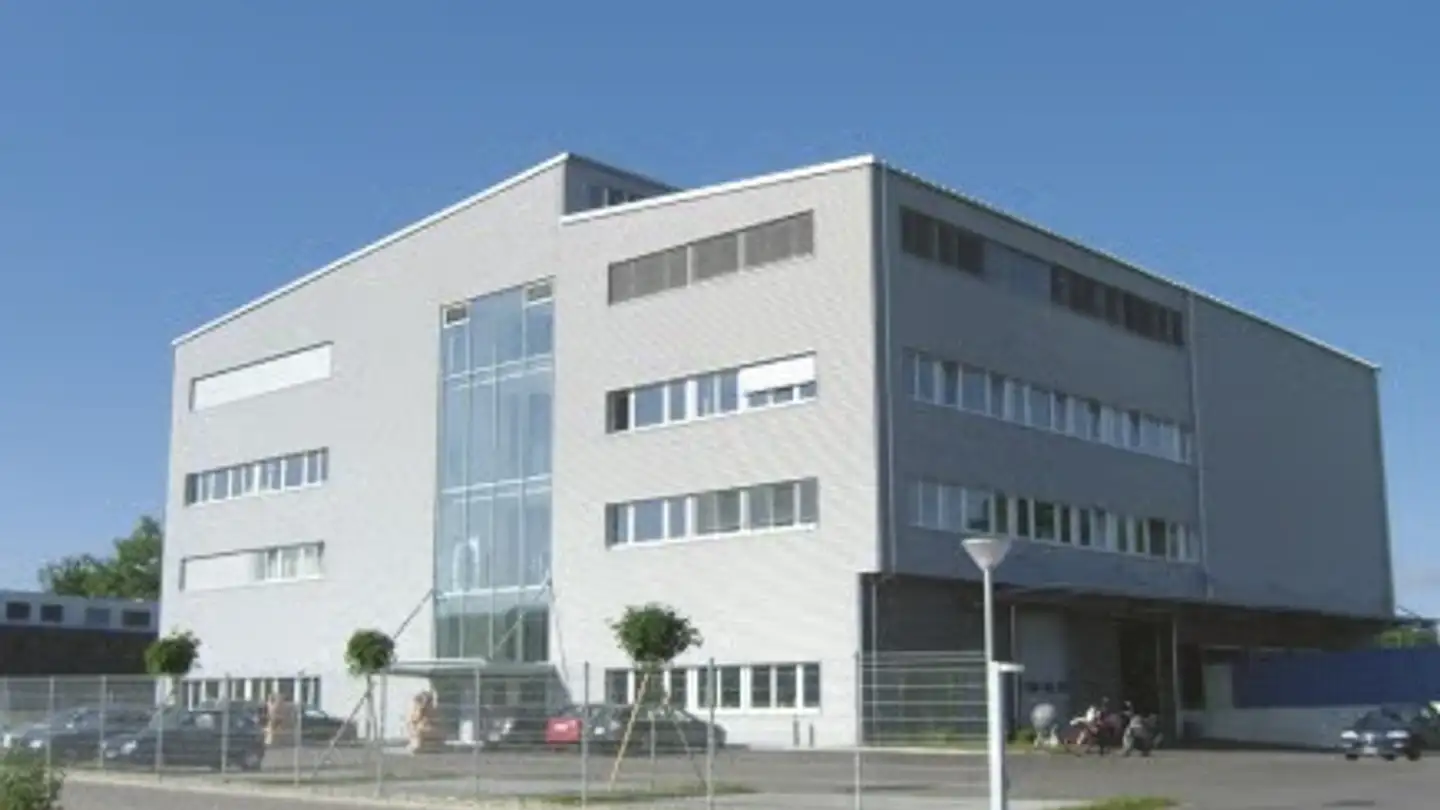 Commercial à louer - Roggenstrasse 3, 4665 Oftringen