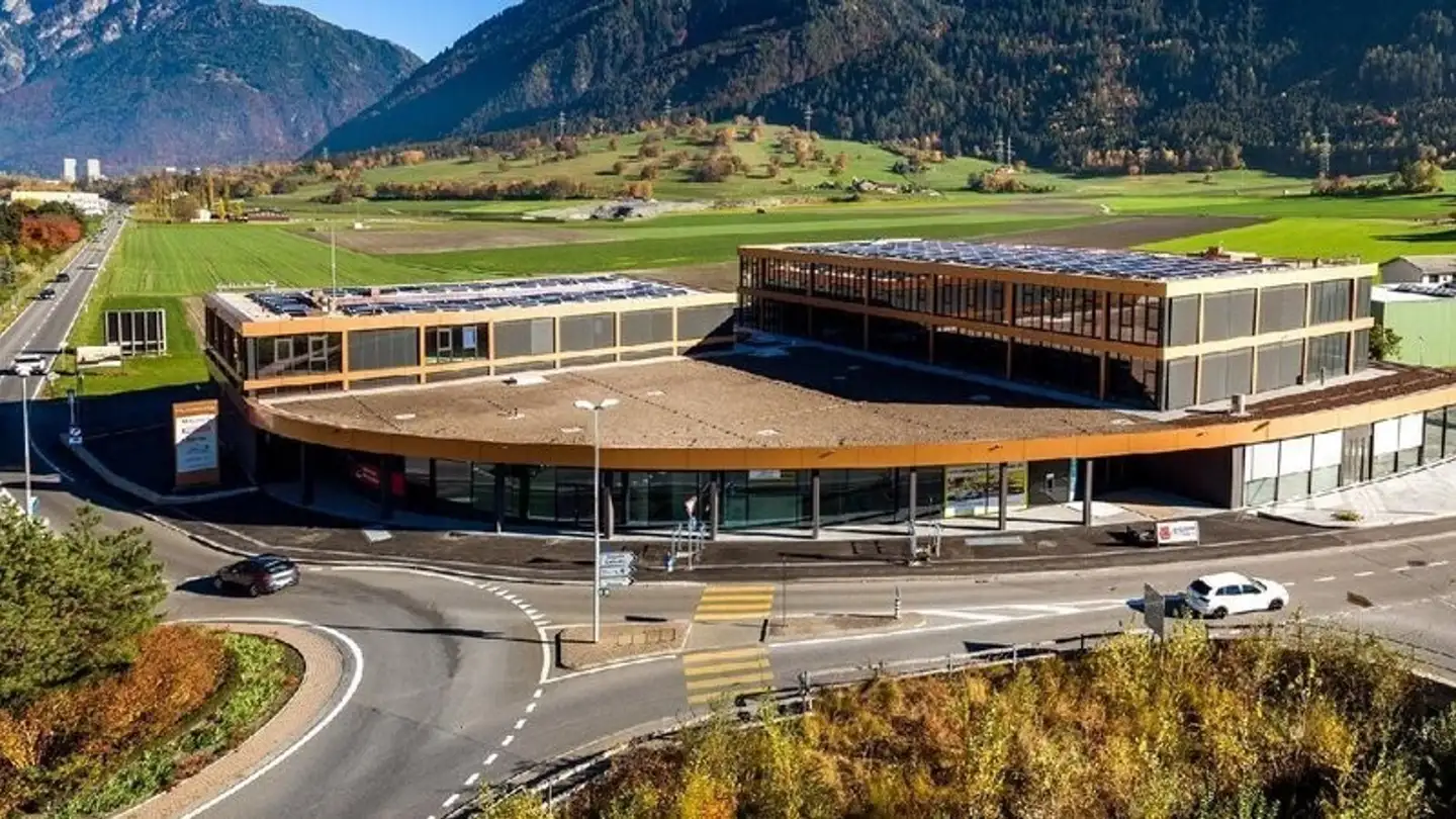 Mischgenutztes Gebäude mieten - Via La Val 1, 7013 Domat/Ems