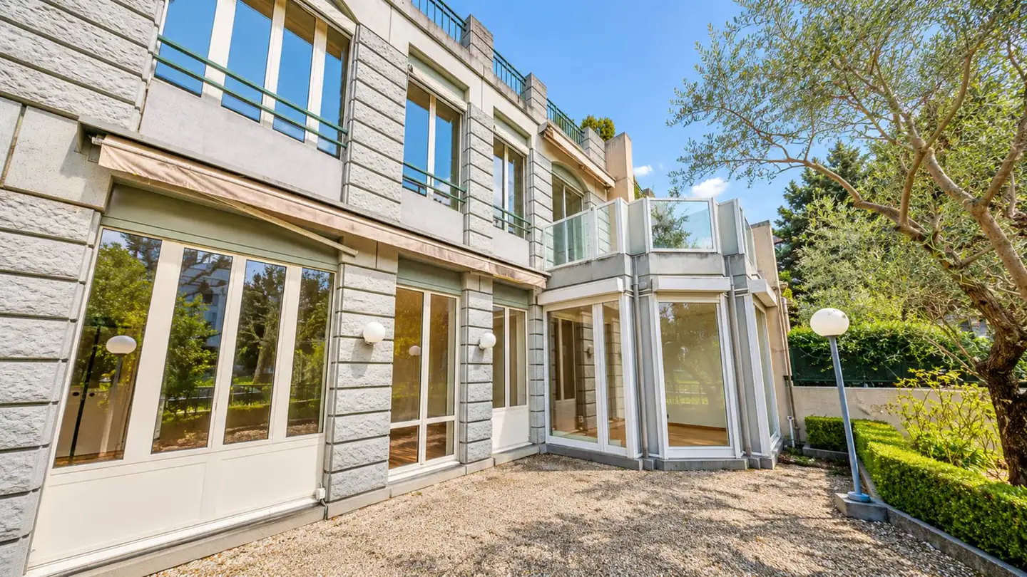 Mixed-use building for sale - 1206 Genève