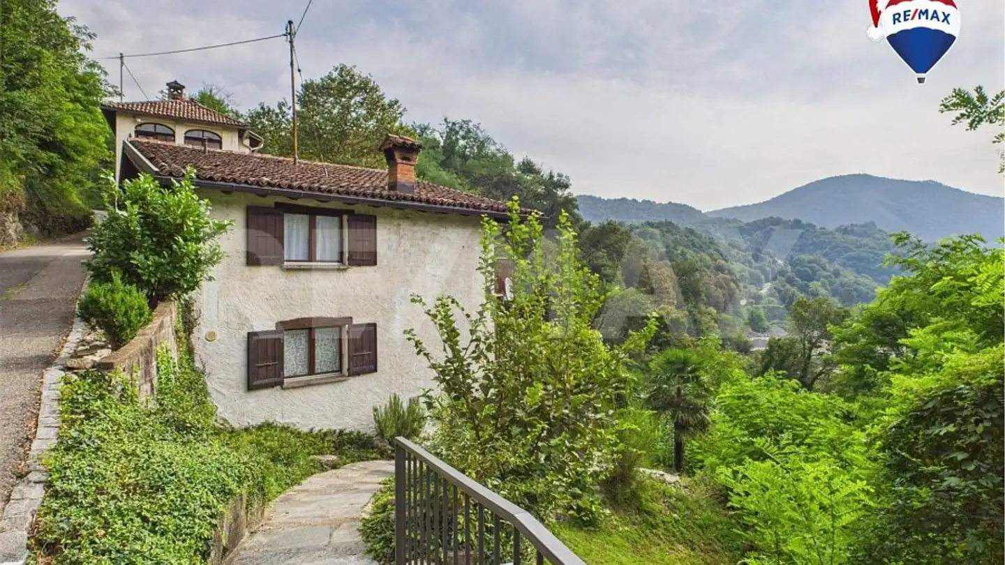Casa a gradini in vendita - Via Monteggio, 6998 Monteggio